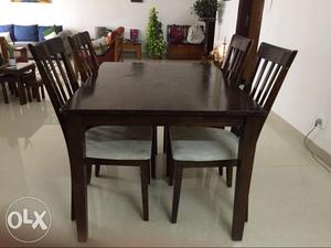 Solid wood, 4 seater dinning table set