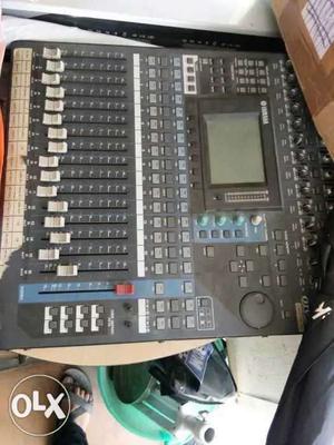 Yamaha Digital Mixer O1V96