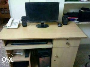 15inch LCD with all working condition PC. 500gb
