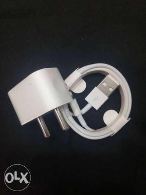 Apple og lightning cable with charger head, no