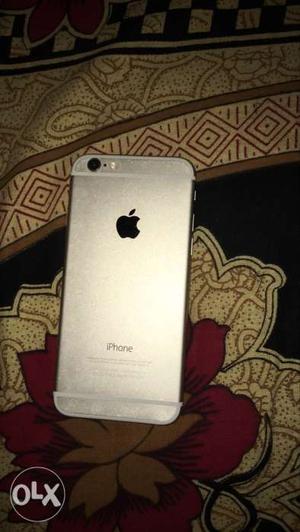 Iphone 6 16 gb gold colour hai condition very