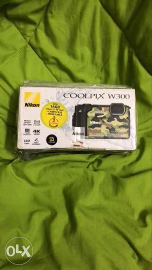 Nikon coolpix W300 water proof, shock proof, 4K
