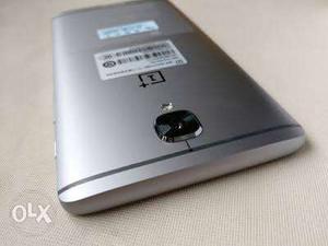 OnePlus 3 excellent condition. Just 2 years old,
