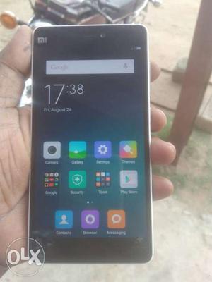 Redmi 4i 4g mobile with 2gb ram and 16 gb