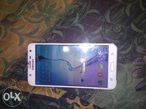 Samsung galaxy j7.. mobile me kuch problem nhi