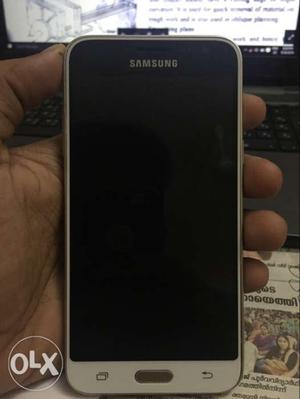 Samsung j3 pro.full neat seat set.charger and