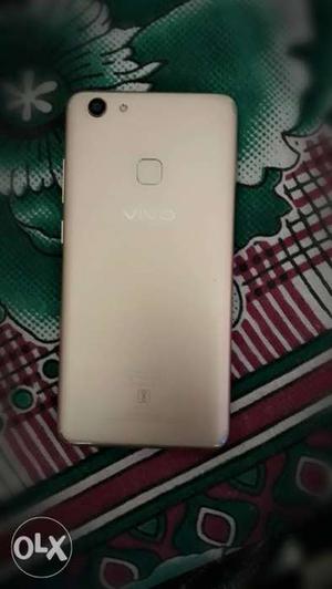 Vivo v7+ Gud conditions 3 month wornty