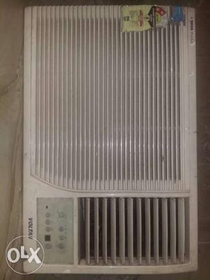Voltas AC 1.5 Ton approx. 4 years old