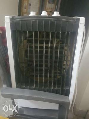 3 months old Honeycomb evaporative air cooler,30
