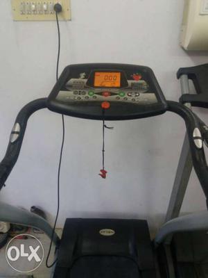Afton brand, new condition, 2hp motor, hand rail