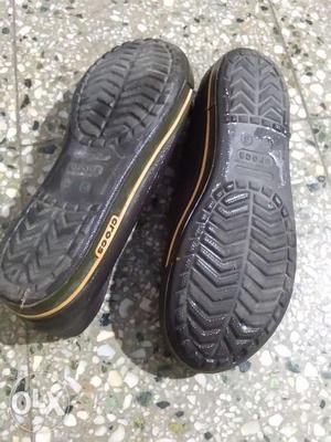 Crocs size 5W just 2months used