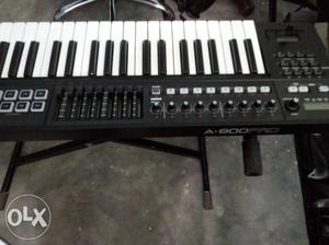 Roland a800 pro keyboard for sale not used with