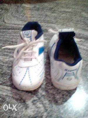 Size 4 &sports shoe not even used
