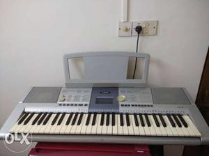 Yamaha PSR-295 in immaculate condition with