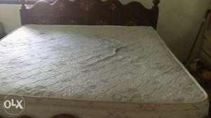 1 year old bed (bed only) king size