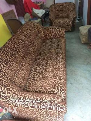 3+1 i am manufacturer sofa is very good condition