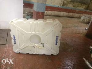 370 l water tank in good condition