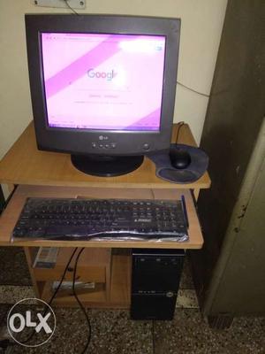 A good running PC for sale with table and HP 410a