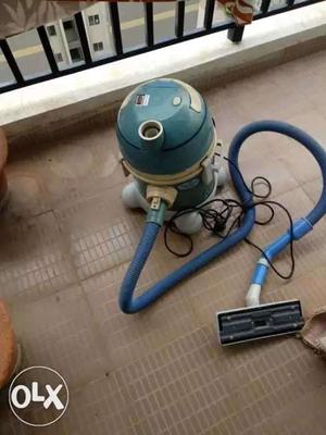 Aquagard Vacuum cleaner gently used