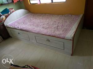 Bed Made with sagvan (heavy Duty)