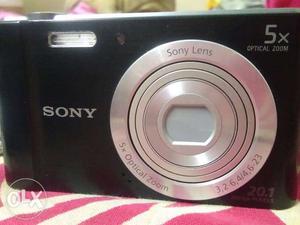Black Sony Compact Camera slr 6month old and with bill