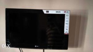 LG LCD 26 inches Flat screen TV excellent condition