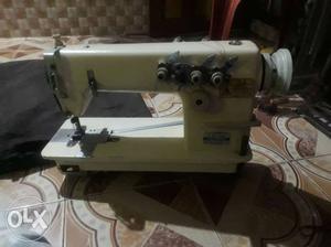 Sewing machine three needle v good condition full set with