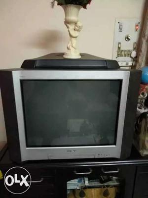 Sony tv very good condition 26" with surround