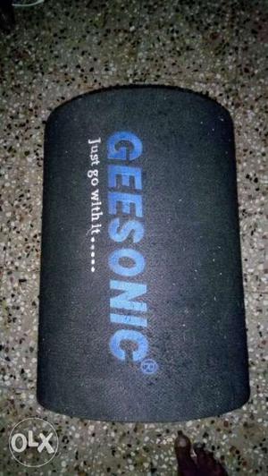 Geesonic sub. good condition and use for 7months
