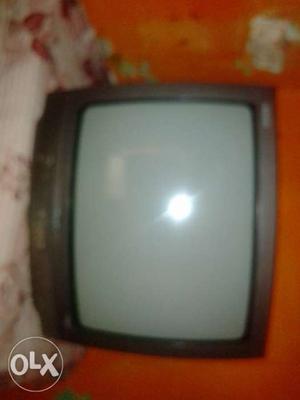Philips T.V. with remote. chalu hai