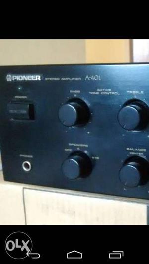 Pioneer A401 integrated stereo amplifier