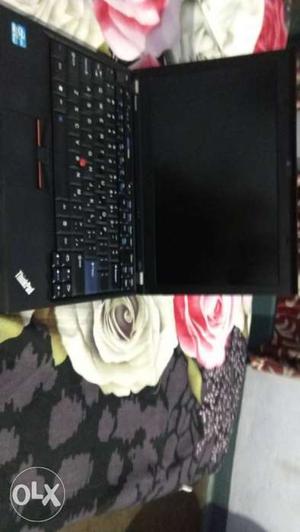ThinkPad x220, with i5, 4gb ram, 250 GB HDD, mint