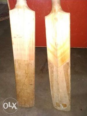 2 Dues bat in very good condition for sale..