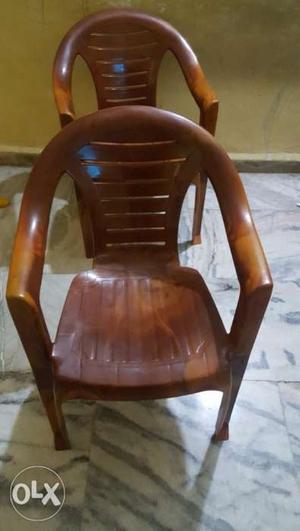 4 Plastic chair