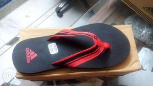 Adidas slipper fresh and new only rs. 60