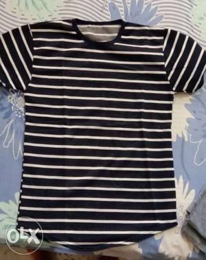 Black And White Striped Crew-neck Shirt