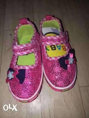 Brand new shoes size is 26 4 to 5 yr old girl size