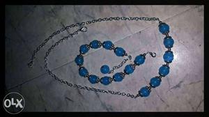 Crystal bracelet and necklace set