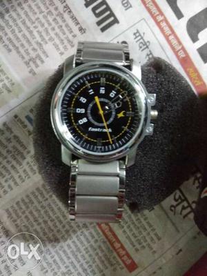 Fastrek watch 1 day old only manni problem