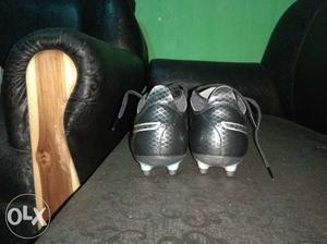 Football shoes for men