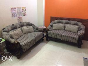 Gently used 2 two seater sofa good condition beautiful sofa