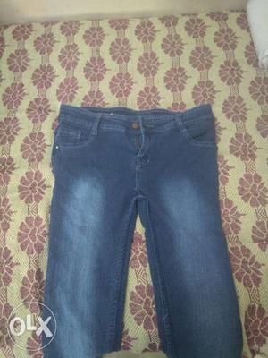 Ladies' Jeans, stretchable cotton material. Size