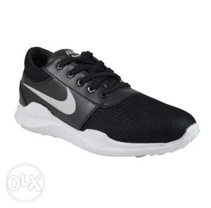 (New Shoes) New and trendy men sports shoes size 7-9