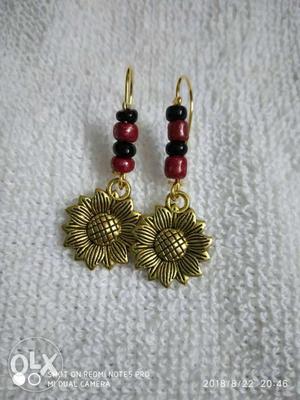 Pair Of Gold-colored Wire Hook Earrings