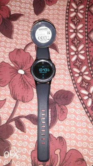 Samsung gear S3 in good condition..only 5 months