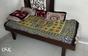 Single bed of size 6"×2"