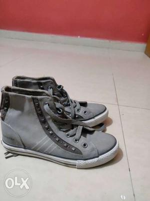Sneakers by North Star. Size - 37