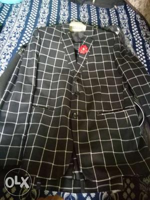 Two piece coat black in color size 40 awesome
