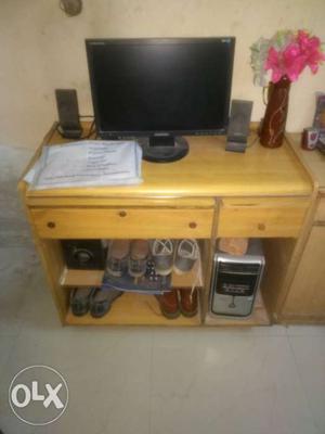 Very good condition movable computer trolly... I
