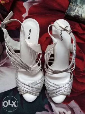 White Migato Peep-toe Heeld Sandals